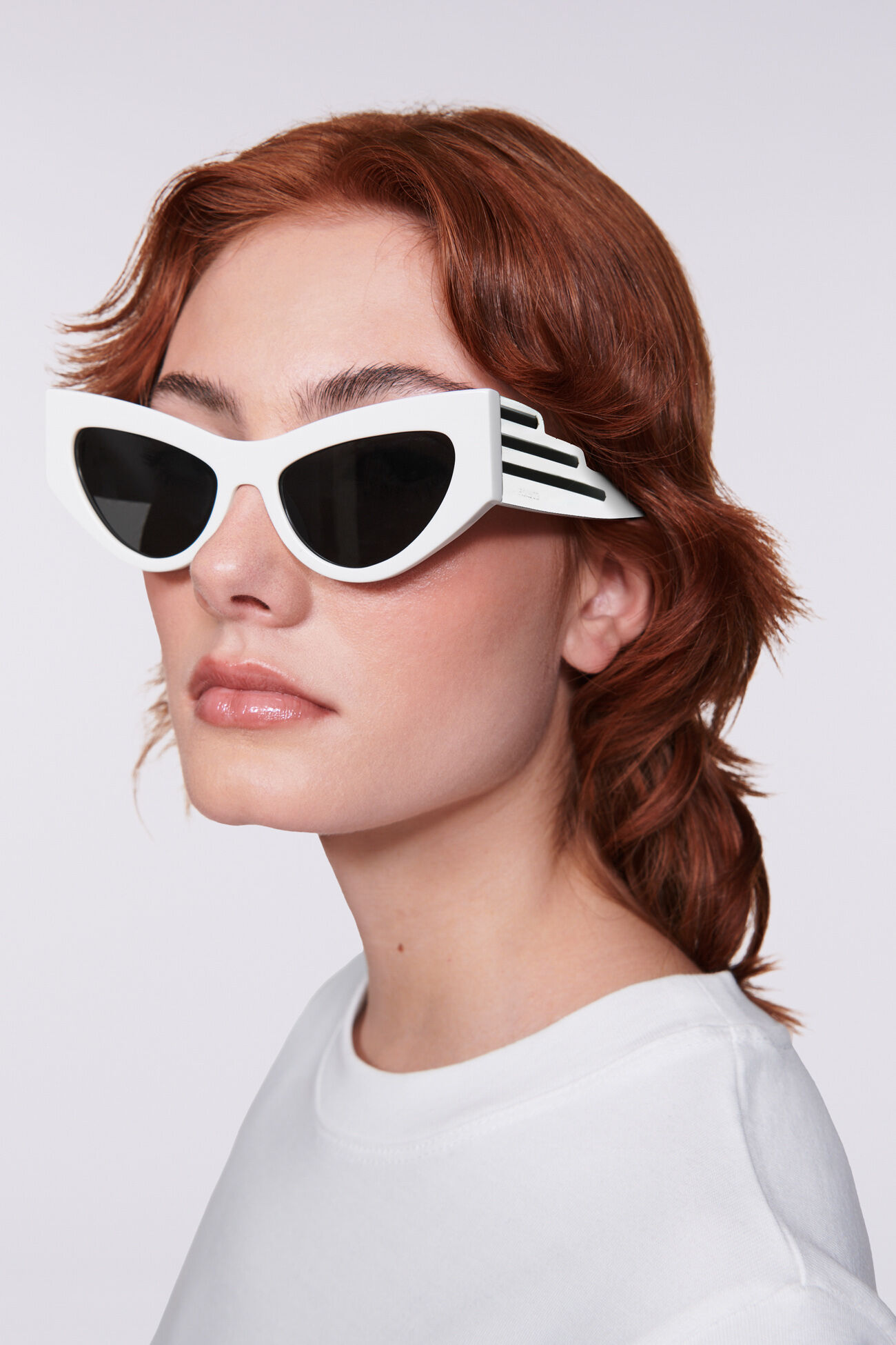 Wing Sunglasses White