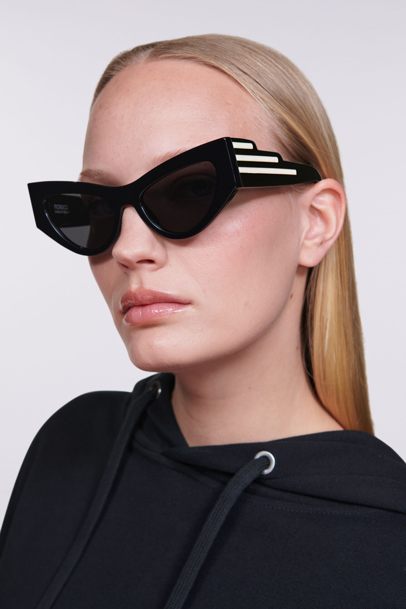 Wing Sunglasses Black