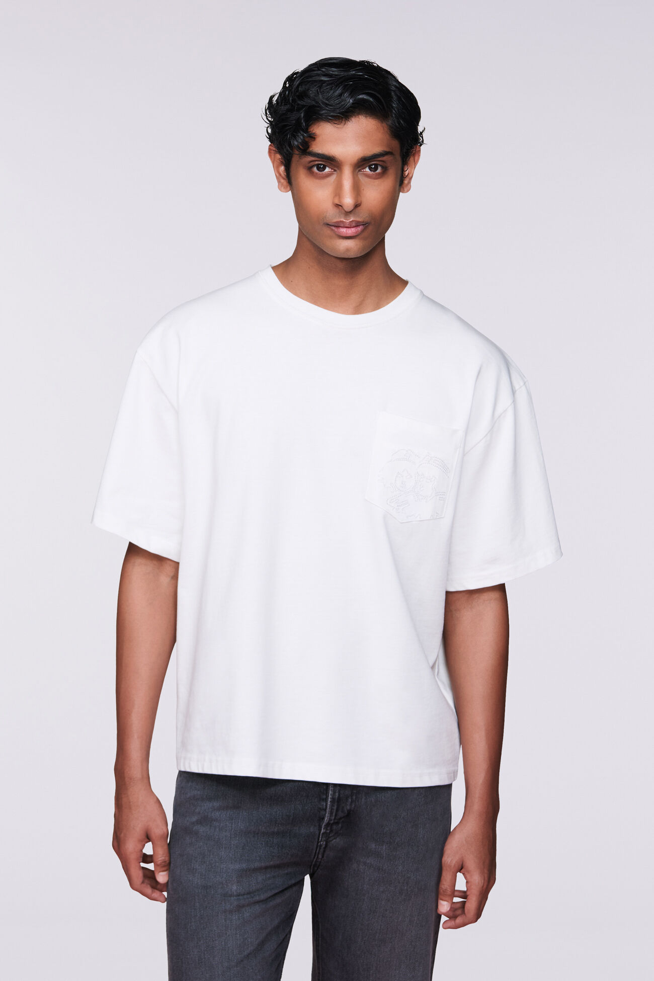 Angels Embroidered T-Shirt White