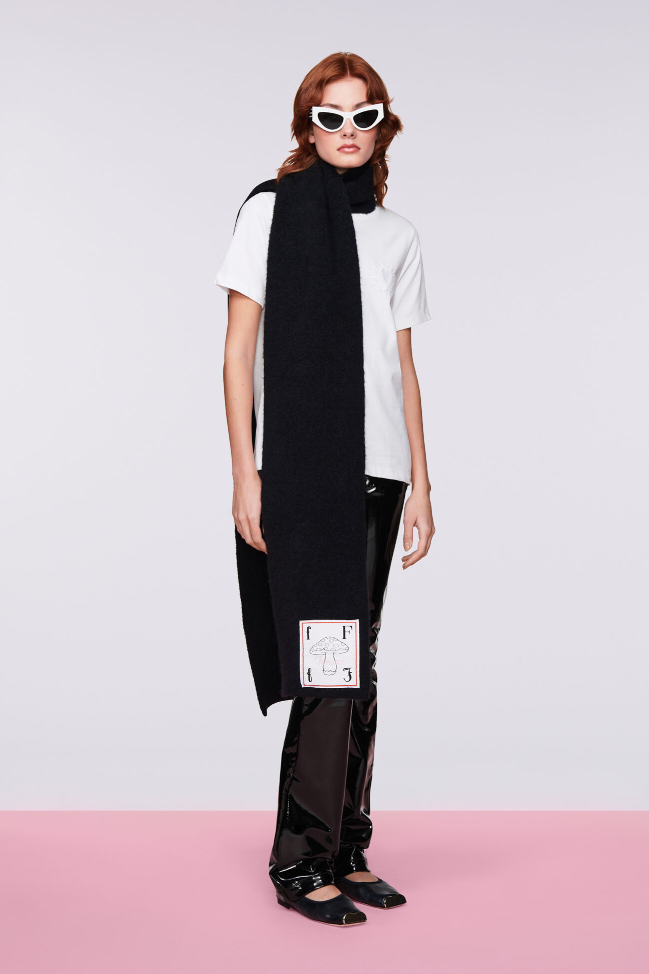 Mushroom Patch Scarf Black